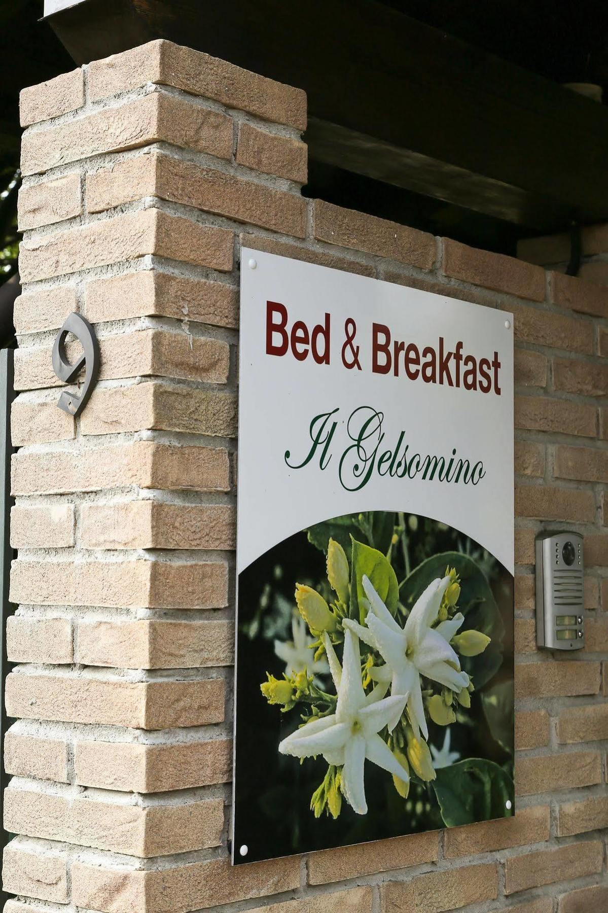 Bed and Breakfast Il Gelsomino Ferno Exteriér fotografie