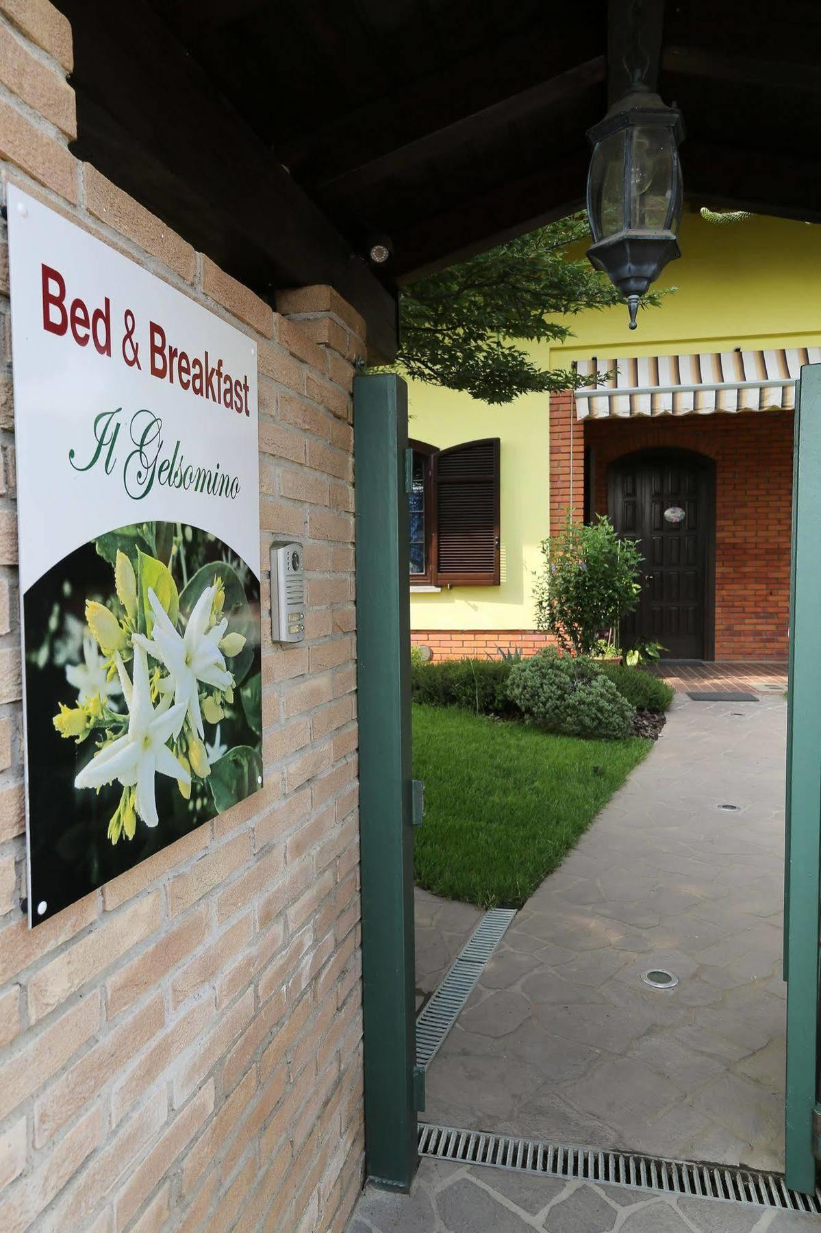 Bed and Breakfast Il Gelsomino Ferno Exteriér fotografie
